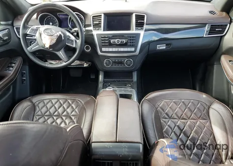 2016 Mercedes-Benz Gl 550 4Matic z USA, uszkodzony, nr VIN 4JGDF7DE8GA656400